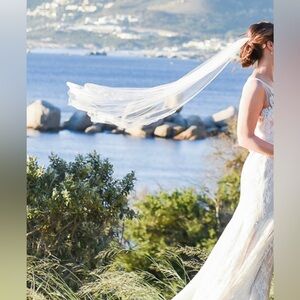 BHLDN (Anthropologie) Visionary Fingertip Length Ivory Wedding Veil w/Lace Trim